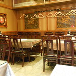 四川料理 川府 - 土曜日はガラガラです。　平日はいつも満席ですが