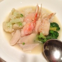 中国料理 四川 - コースでいただきました٩꒰ ๑′◡͐`꒱♡
                
                まぁ、普通な感じで、コスパ的にはあんまりかな？
                コースは自分でお金出して食べたいもんではないかな？
                
                アラカルトなら食べてみたいなぁ☆