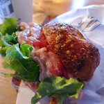 リットワークプレイス - チーズベーグル250円＋生ハム&チーズ300円のサンド