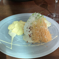 TRATTORIA CREATTA - リトルジェムレタスのシーザーサラダ ふわふわマヨネーズとカニみそクリーム