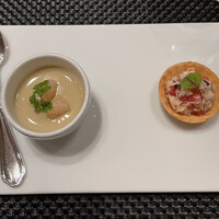 ポム・ダダン - 