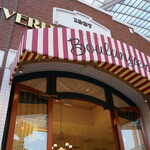 Beverly Hills Boulangerie - 