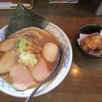 RAMEN W ～庄の×ど・みそ～ - 豚骨魚介らーめん（全部乗せ） ＋ 国産鶏の唐揚げ１個