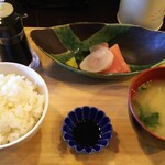 うみからそらへ - ご飯のセット 定食には基本 お刺身が付きます