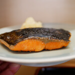 季節料理 魚竹 - 銀鮭焼き