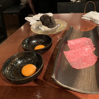 よろにく - 名物ザブトンすき焼き　黒トリュフ添え