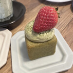 168925820 - 『イチゴ抹茶のベイクドケーキ』