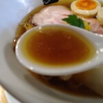 中華そば 髙野 - 綺麗なスープ
