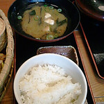 Narutosuisan - 大きい味噌汁とご飯。