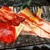 Jounetsu Horumon - 牛赤身定食のメイン。