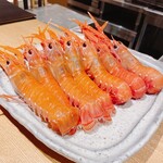 日本料理FUJI - 背を向けたアカザエビ