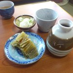 Haraguchi Soba - つゆと青菜の漬物