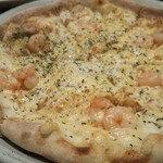 窯右衛門 - エビグラタンピッツア。