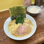 家系ラーメン まこと家 - 