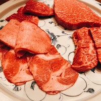 焼肉すどう 春吉 - たん元、たん下、ヒレ、シャトーブリアン