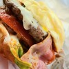 Mustache Burger - 料理写真:ベーコンチーズバーガー