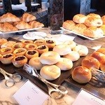 イタリアンダイニング ケシキ - パンのコーナー