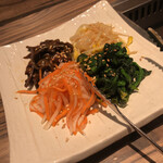 焼肉 ジャンボ - ナムル盛り合わせ