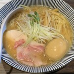 San Gen Dya Ya Tori Shin - 濃厚鶏白湯らぁ麺 味玉(950円)