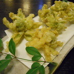 天然ふきのとうの天ぷら