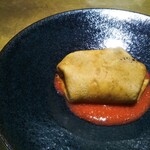 シャテーニュ - ガトーショコラと自家製バニラアイスのクレープ包み　とちおとめのソー