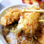 伊豆家 - 衣は非常に薄くてサックリ。タレはべったりせず、濃い味すぎず上品な印象