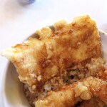 伊豆家 - イカはでっかくて豪快、しっかりとした噛み応え。注文時に依頼すれば、カットしてもらえるようだ