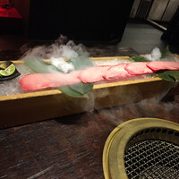 牛牛 西麻布 総本店 - 