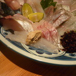 大入亭 - カワハギ肝乗せ