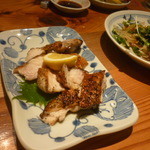 大入亭 - 鶏モモの塩焼き