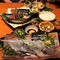 寅八商店 心斎橋店 - 泳ぎイカの姿造り御膳(イカ100g 3,080円)