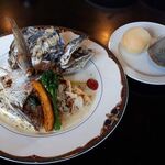 ステーキ・洋食のTANTO屋 - 鯛と魚介のポワレ（坊勢の牡蠣付き）　2022.2