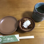 傳七寿司 - テーブル席