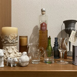 デメル - 小さなテーブルフラワー用花瓶にしようとあちこちで買い集めていた容器の中に「oggeti209さまが使用されてたようなグラスなかったっけ？」とゴソゴソしたら出て来ましたヽ(´▽｀)/