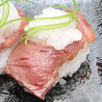 和牛ハラミ炙り寿司