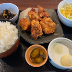 あかべこ - 和風鶏の唐揚げ定食