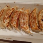 餃子の王将 - にんにくゼロ生姜餃子242円＋箱代10円