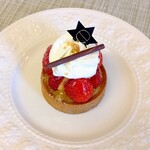 French Restaurant ensia - 苺のタルト ￥700