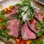 和酒・煮込み らいどん - 和牛ランプ肉のローストビーフ