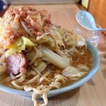 ラーメン富士丸 - ラーメン少なめ(980円)ニンニクヤサイアブラ。