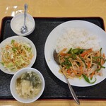 中華料理 錦香源 - 青椒肉絲丼(税込750円)