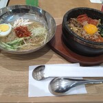 Kankokushokudou mamudero - Aセット石焼ビビンパ&ハーフこだわり冷麺1155円税込ですってぇ～♪