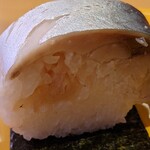 Sushi ro - とろさば棒寿司：50点
                        脂のりもお味もイマイチ
                        海苔は要らんやろと思たが剥がれない(TT)