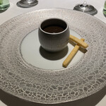 シェ・イノ - 温泉玉子と黒トリュフのピューレ