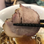 ramen case-K - 豚の方は吊るし焼きでほんのり燻製の香り
