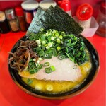 どんとこい家 - 美しい丼顔です　