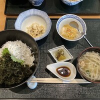 お料理 とみやま - 釜揚げしらす丼御膳