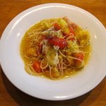 Caretta Caretta - カリフラワーとベーコンとトマトのオイル仕立（本日のおまかせ）