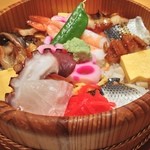 すし処 - 松山鮨
            ばら寿司。鮨飯が甘いのが松山っぽい。