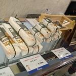 いづう - こちらが鯖棒寿司(値段に注目)